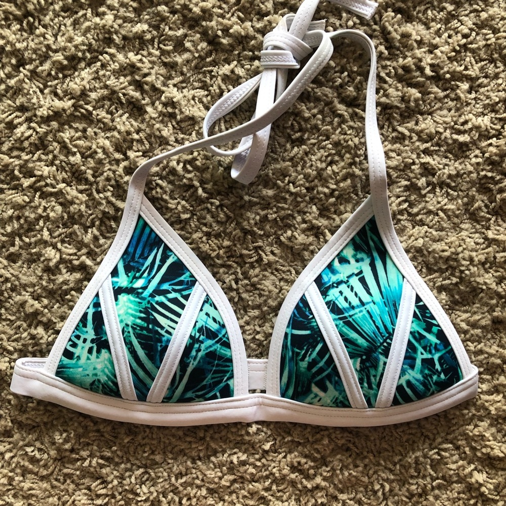 PINK Victoria’s Secret Triangle Push-Up
